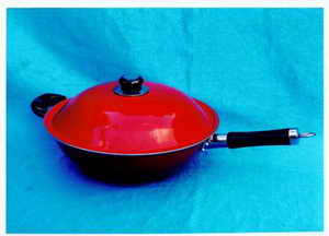 红色搪瓷炒锅